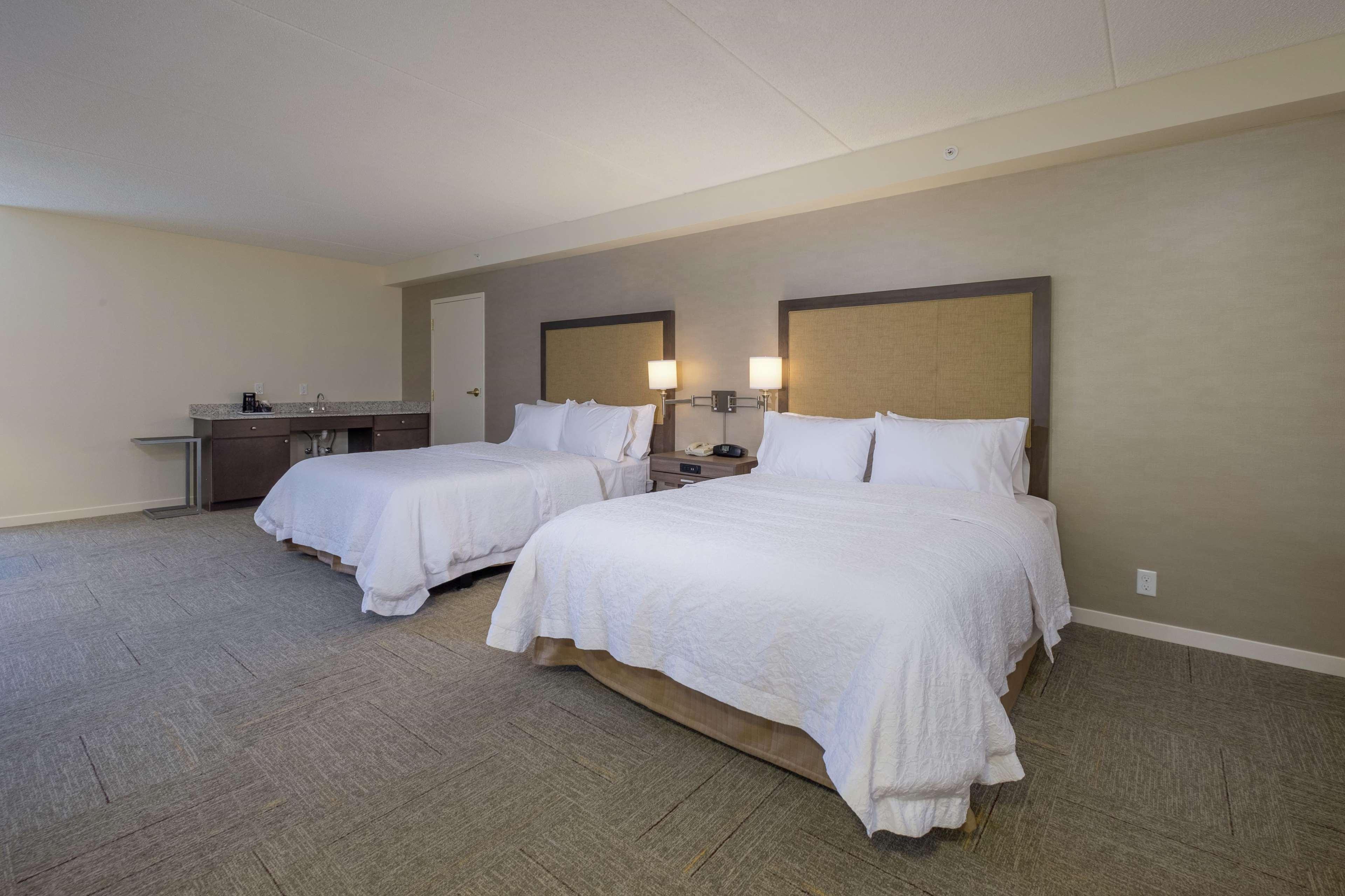 Hampton Inn Waterville Exterior photo