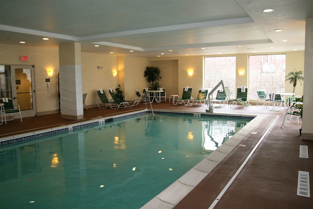 Hampton Inn Waterville Exterior photo